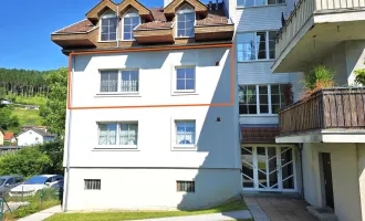 Sonnige 3-Zimmer-Wohnung mit Carport und Grünblick