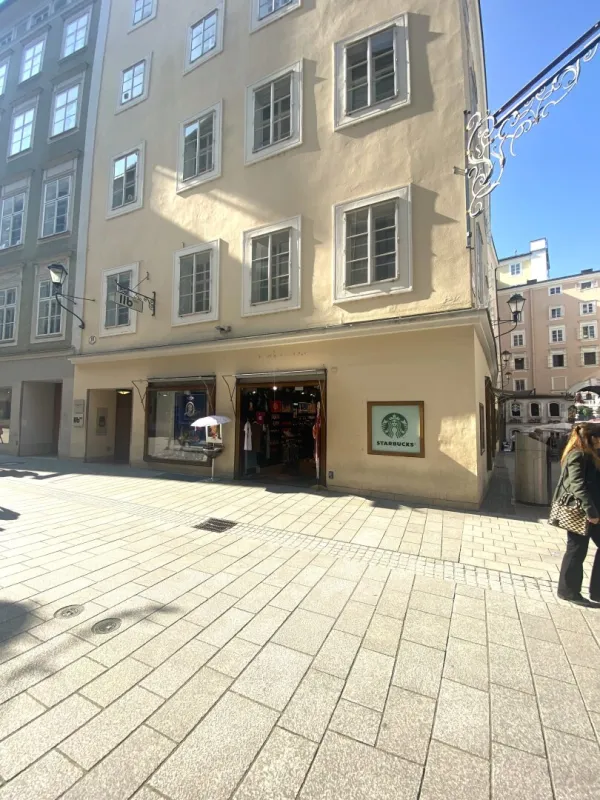 Eck-Geschäftslokal in bester Lage - Getreidegasse vis-à-vis vom Mozarts Geburtshaus - Bild 1