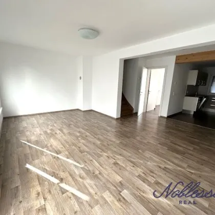 Großzügiges Mittelreihenhaus Nähe Donauzentrum inklusive Parkpickerl für einen PKW! - Bild 2