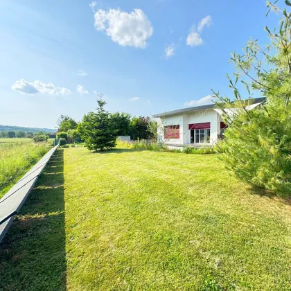 BOCKSDORF  Bungalow mit Pool in sonniger und ruhiger Lage. - Bild 3