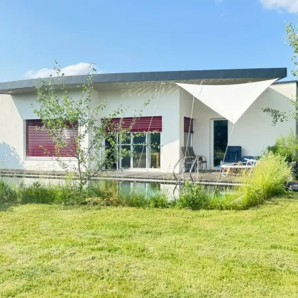 BOCKSDORF  Bungalow mit Pool in sonniger und ruhiger Lage. - Bild 2