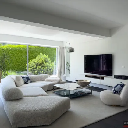 Exklusive Architektenvilla in Ruhelage mit Fernblick - Bild 2