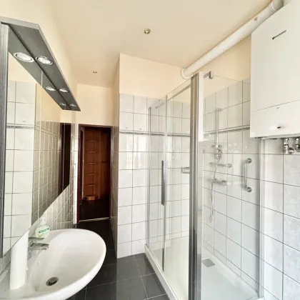 Platz für Neues: 5-Zimmer-Wohnung mit Charme und Gestaltungsfreiheit - Bild 2