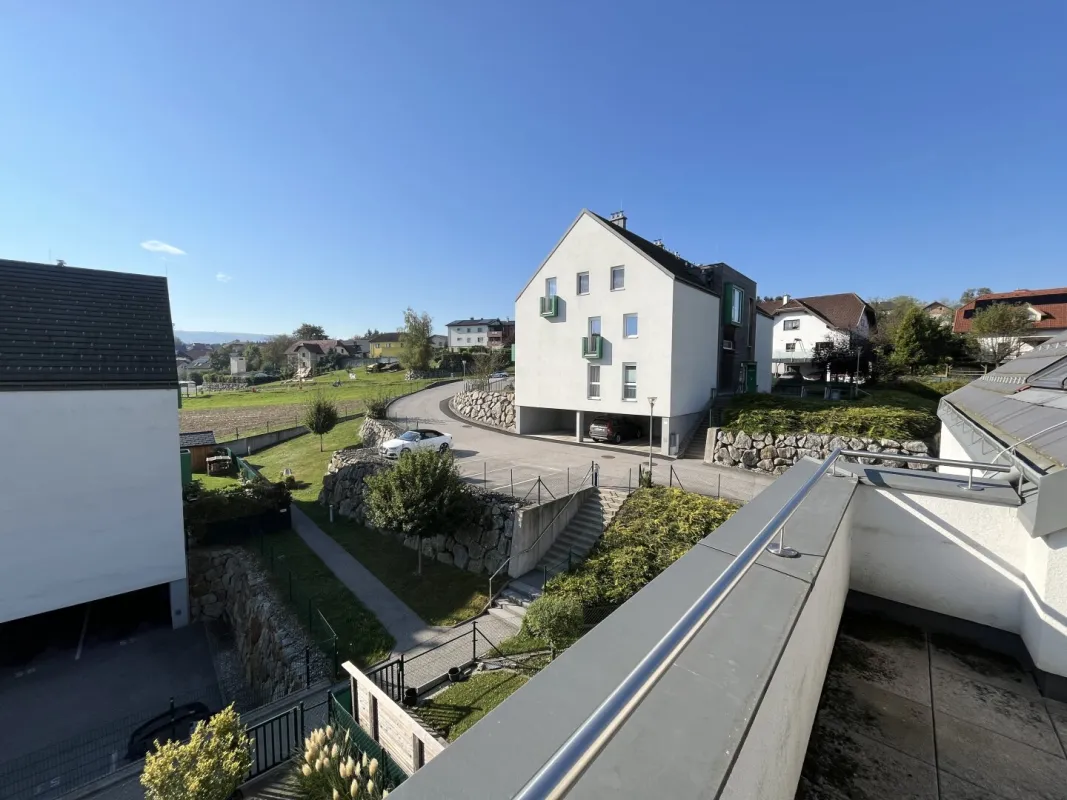 Euratsfeld – traumhafte 3 Zimmerwohnung mit Blick ins Grüne - PROVISIONSFREI - Bild 1