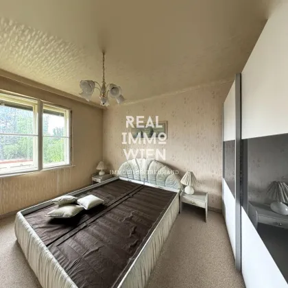 Charmante 2-Zimmer-Wohnung in Baden: Ihr sanierungsbedürftiges Juwel mit großem Potenzial - Bild 2