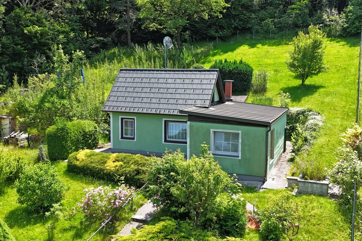 Süßes Haus auf großem Grund in Top-Aussichtslage - Bild 1