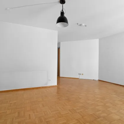 3-Zimmer Wohnung in sehr guter Lage in Bregenz: Gepflegt, mit Loggia und Stellplatz! - Bild 3