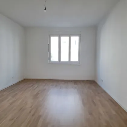 Sanierte 3-Zimmer-Wohnung mit Hofterrasse! - Bild 3