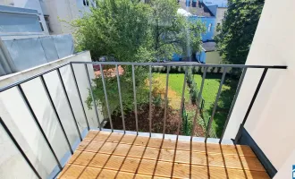 Erstbezug mit Balkon und Garten!