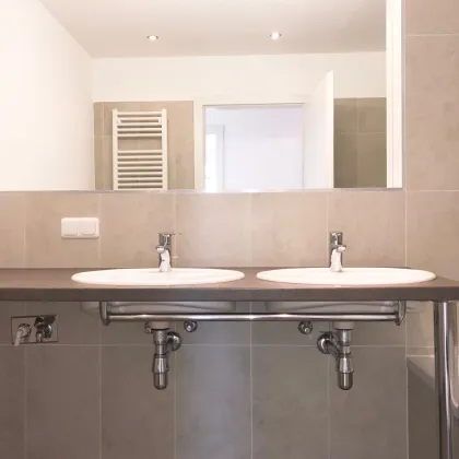 Moderne 5-Zimmer-Wohnung mit Balkon & Liftzugang – barrierefrei & bestens gelegen - Bild 2