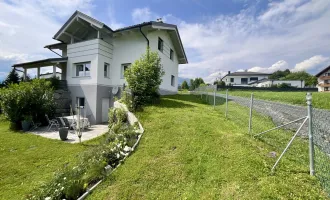 FAMILIENWOHNTRAUM AUF DER SONNENSEITE MIT MAGISCHEM AUSBLICK AUF DIE BERGE UND TEILWEISE AUF DEN MILLSTÄTTER SEE INKLUSIVE - RUHE, NATUR & WEITE!