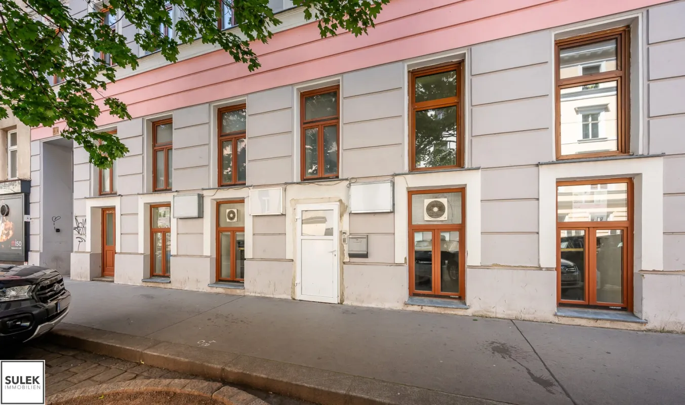 sanierungsbedürftiges Geschäftslokal im Souterrain – 72 m² Nutzfläche im Altbau mit straßenseitigem Zugang - Bild 1