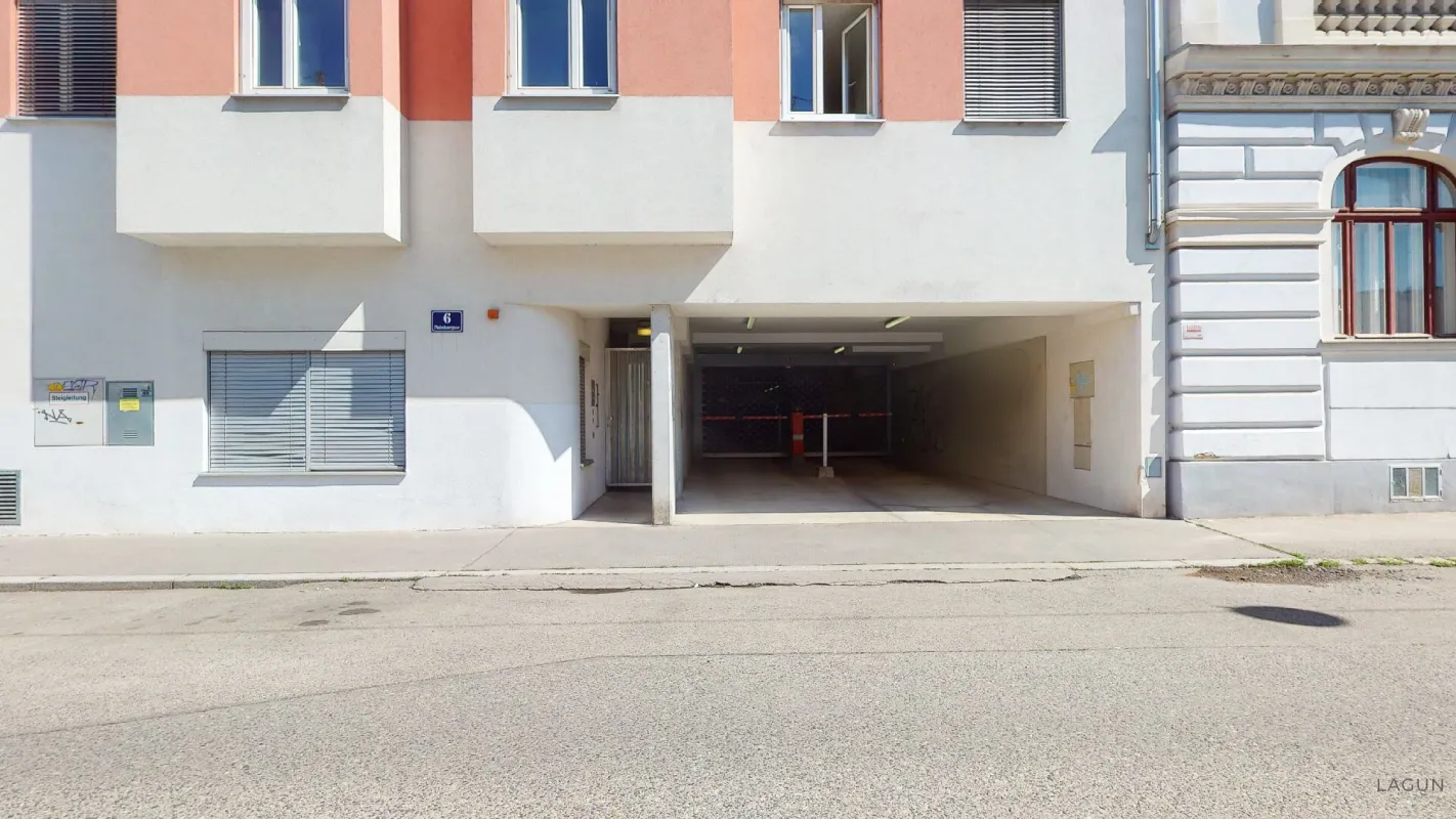 20 parifizierte Garagenplätze Baujahr 2010 - Kaufen oder Mieten - Einzeln oder im Paket - Bild 1