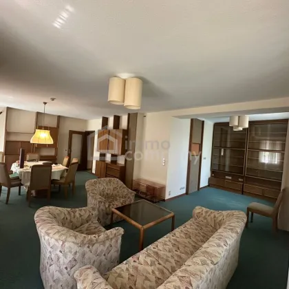 Mehrfamilientraum mit Business-Bonus – Wohnen & Arbeiten in Bestlage von Hausbrunn - Bild 2