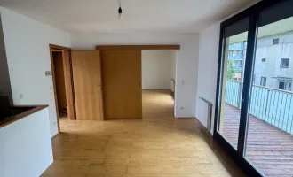 2-Zimmer Wohnung mit 21m2 sonnigem Balkon in zentraler Ruhelage Salzburgs (rollstuhlgerecht)