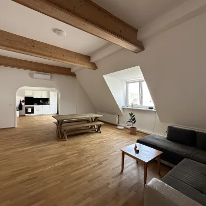UNBEFRISTET: große 5 Zimmer im frisch ausgebauten Dachgeschoss mit Balkon! - Bild 3