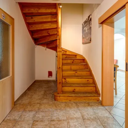 Saniertes Mehrfamilienhaus mit 3 Wohneinheiten und Werkstatt auf 1.755 m² Grund - Bild 3