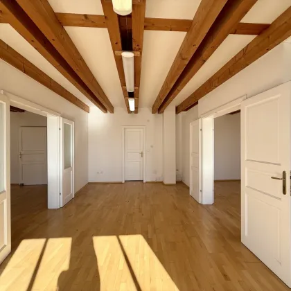 Helle Büro- oder Kanzleiräumlichkeit in Toplage am Hauptplatz von Bruck an der Leitha! - Bild 3