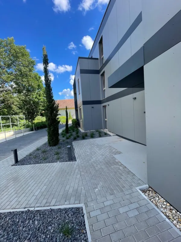 Premium Garden Suites Achau, Top Ausstattung, tolle Öffi Anbindung - Bild 1
