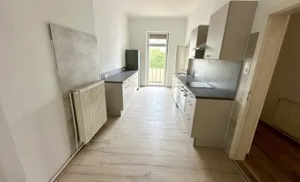 ERBEZUG NACH SANIERUNG! Ansprechende 3- Zimmer-Altbauwohnung mit Balkon nahe des Jakominiplatzes und des Augartens in Grazer Bezirk Jakomini - Provisionsfrei!