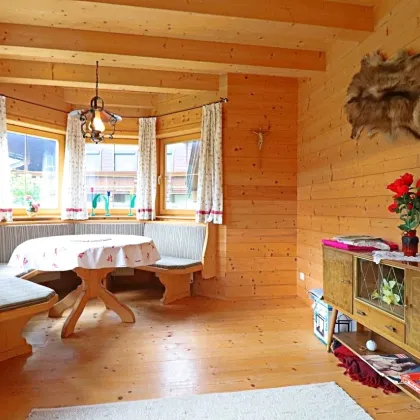 Traditioneller Tiroler Holzhaus-Charme mit Panoramablick - Bild 2