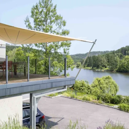 EXKLUSIVES DESIGNHAUS AM SEE mit PRIVATSTRAND und POOL - 80 min von Wien - Bild 2