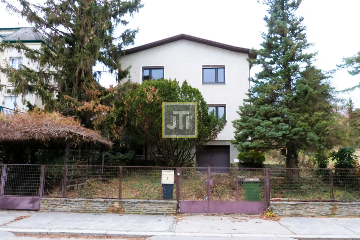 Grundstück mit Einfamilienhaus - mit Ausbau-/Erweiterungspotential in 1190 Wien, Nähe Beethovenpark/Kahlenberger Straße - Bild 1