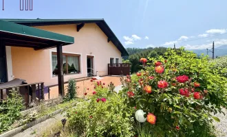 Charmanter Bungalow mit Gartenparadies & Kirchturmblick