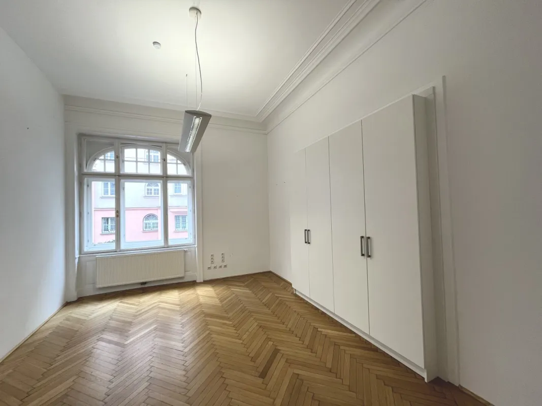1030! Repräsentatives Altbaubüro in zentraler Lage mit hervorragender Anbindung! - Bild 1