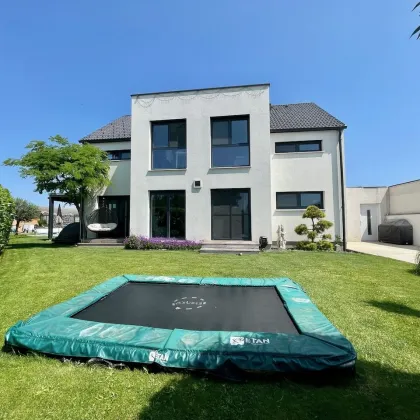 Modernes 186 m² Einfamilienhaus mit Wärmepumpe, Pool, Terrasse & Whirlpool - Bild 2