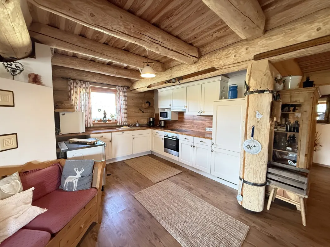***EXKLUSIVES, MÖBLIERTES RUNDHOLZHAUS - NATURIDYLLE PUR FERNAB DER NACHBARN*** - Bild 1