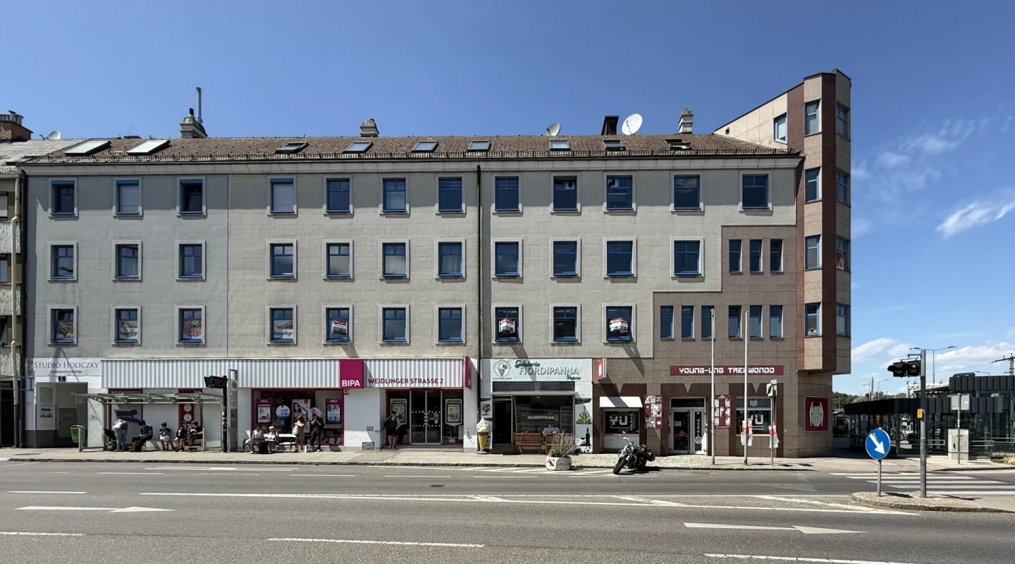 Arbeiten am Puls von Weidling – Büro mit bester Anbindung und viel Tageslicht! - Bild 1