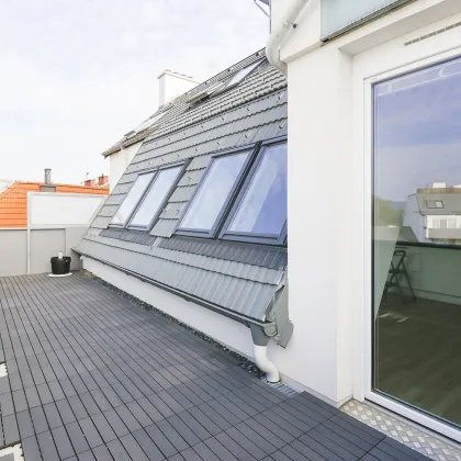 Schaumannstraße - wunderschöne DG-Wohnung mit 17,09m2 Balkon - Bild 2