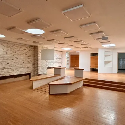 Helle Büro- oder Praxisräumlichkeiten | Beste Zentrumslage | Parkmöglichkeiten in der Nähe - Bild 3