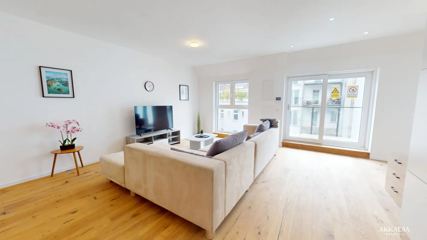 Stilvolle DG-Wohnung mit Balkon - Bild 1