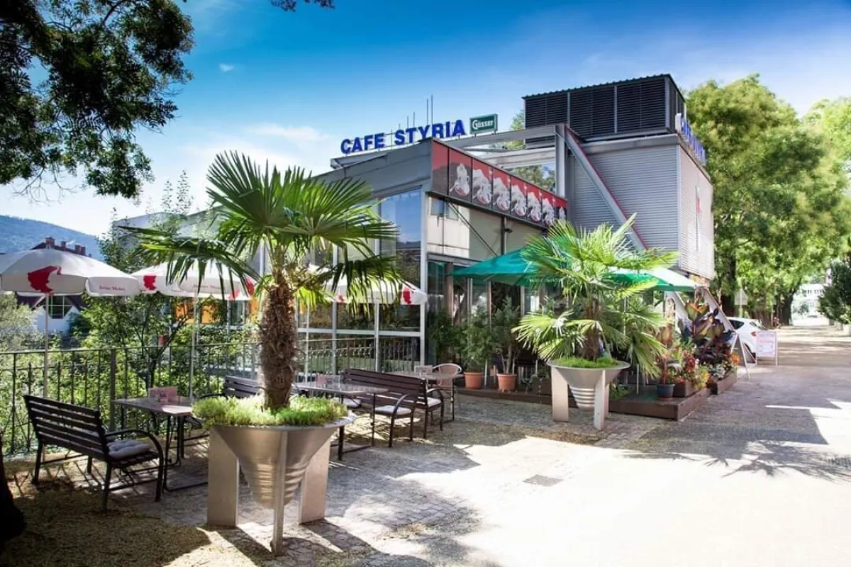 Charmantes Café in Leoben - direkt über der Mur - Bild 1