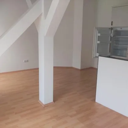 Günstige 2-Zimmer-Dachgeschosswohnung mit Küchenblock in Krieglach im Mürztal zu mieten ! - Bild 3