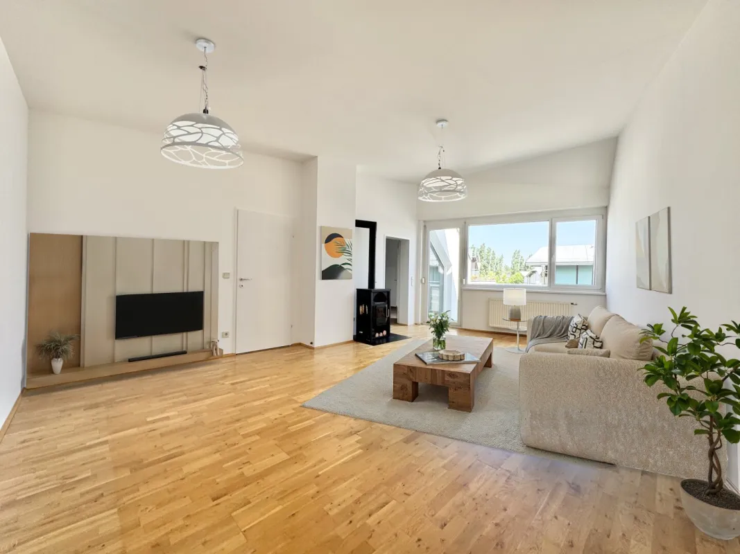 GEMÜTLICHE 3 ZIMMER (4 ZIMMER MÖGLICH) MIT TERRASSE UND KAMIN - Bild 1