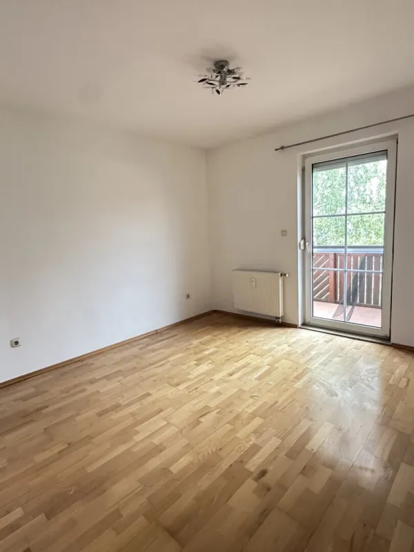Charmante 3-Zimmer-Wohnung mit 2 Balkonen und Garage 📦🏙️ - Bild 1