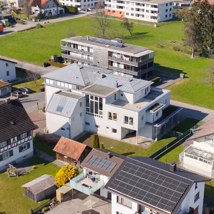 nur 2.465€/m2 Nutzfläche | Hard: Investitionspotential in gefragter Lage: Wohn- und Geschäftsgebäude mit 5 Einheiten - Bild 2