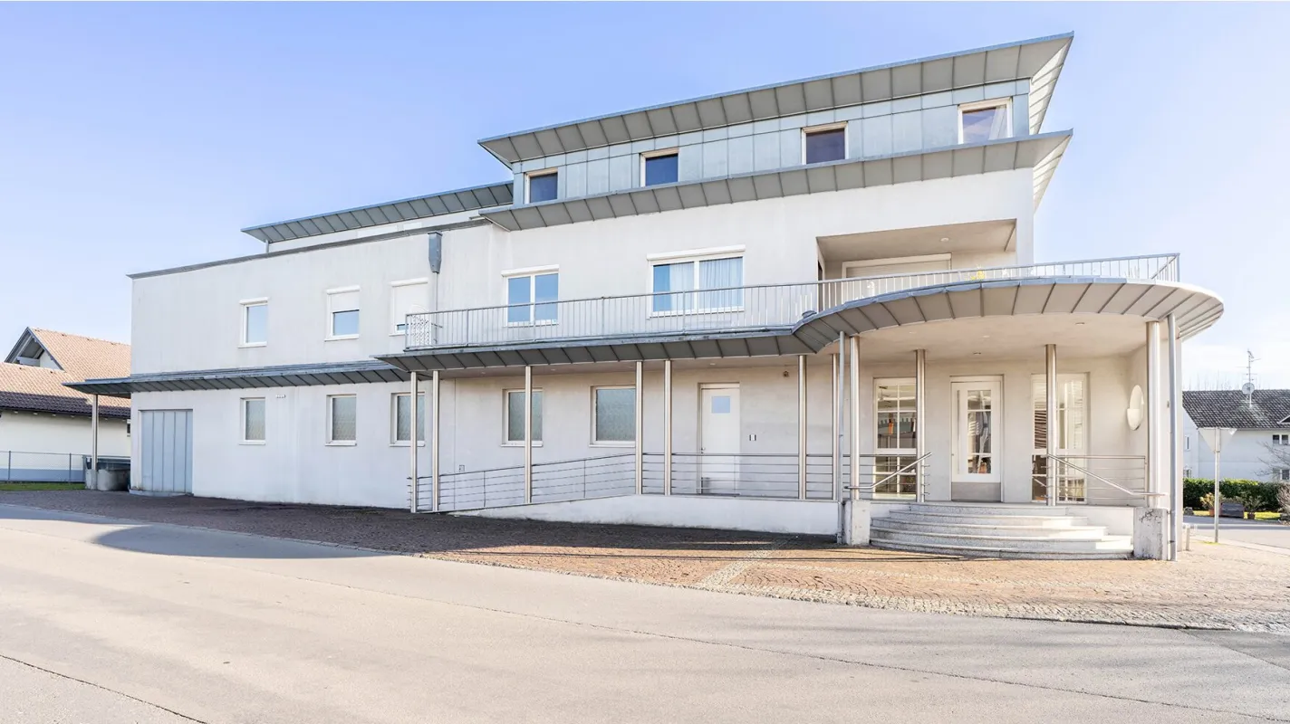 nur 2.465€/m2 Nutzfläche | Hard: Investitionspotential in gefragter Lage: Wohn- und Geschäftsgebäude mit 5 Einheiten - Bild 1