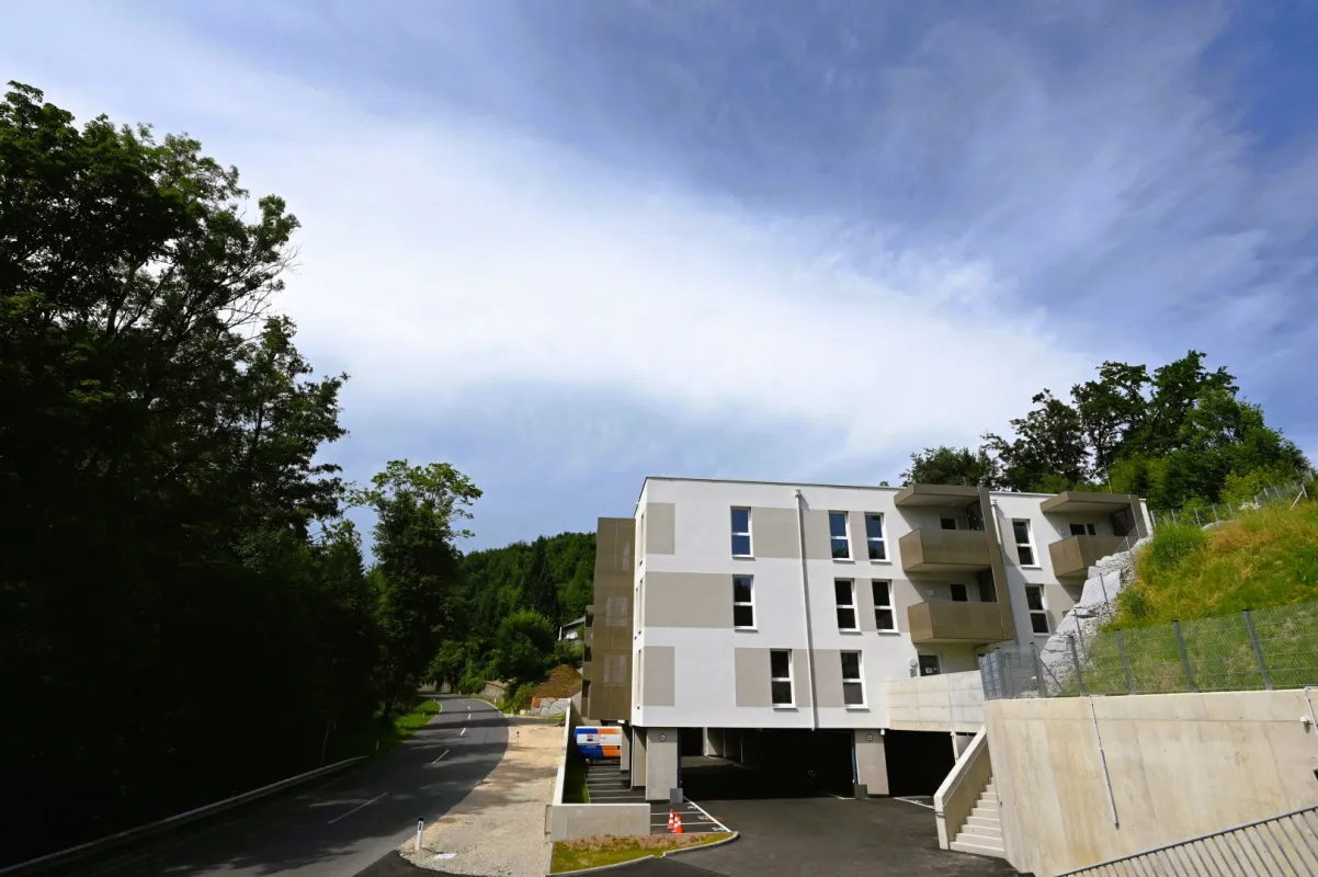 Licht. Luft. Lebensqualität – 3-Zimmer-Wohnung mit zwei Balkonen in Altenberg - Bild 1