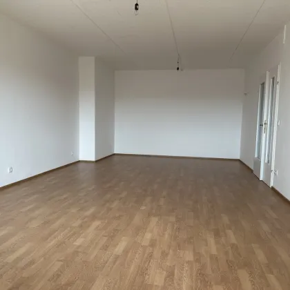 Moderne 4-Zimmer-Wohnung mit Loggia in Wiener Neudorf – Familienhit - Bild 2