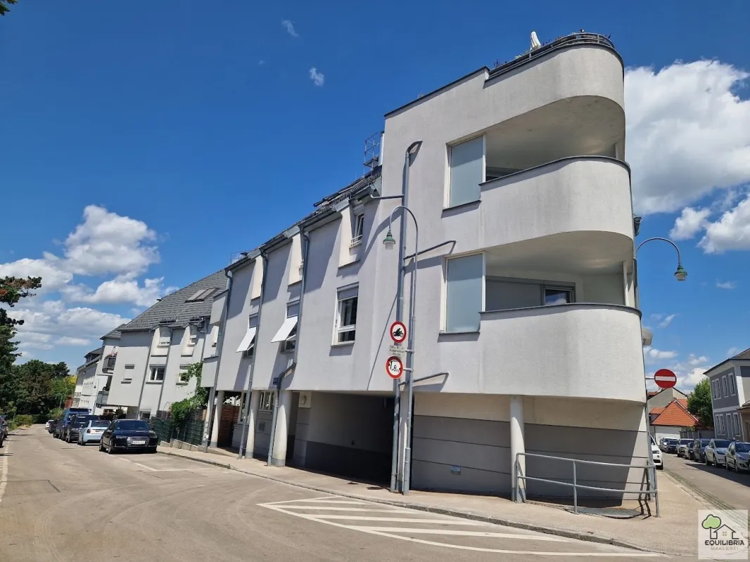 Moderner Lebensraum in Klosterneuburg: 4-Zimmer-Wohnung mit Garten und Terrasse! - Bild 1