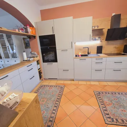 +EINFAMILIENHAUS  MIT LUFTWÄRMEPUMPENHEIZUNG + WINTERGARTEN + BEHEIZTER POOL MIT ÜBERDACHUNG + PARTYRAUM + SAUNA + GARAGE + CARPORT + GRILL + NÄHE S-BAHN + - Bild 3