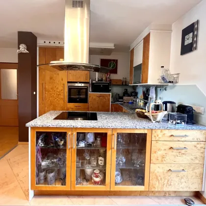 Thalgau: Charmante 4-Zimmer-Wohnung mit zwei Balkonen und ausbaufähigem Dachboden - Bild 2