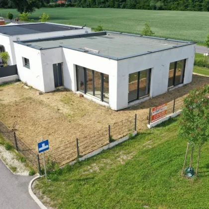Bungalow, 4 Zimmer, 2 Kfz Stellplätze, Seezugang, Fertigstellungsarbeiten nötig - Bild 3