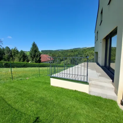 Schlüsselfertige Doppelhäuser mit 2 Garagenplätzen in sonniger Aussichtslage! - Bild 2