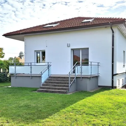 Einfamilienhaus mit 194 m² / 10 Zimmer +ERSTBEZUG nach SANIERUNG+ - Bild 3