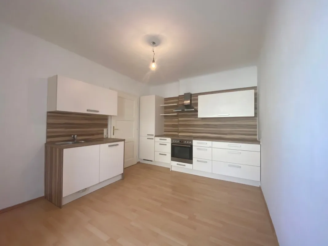 Vermietete 2,5-Zimmer-Wohnung Salzburg/Elisabeth-Vorstadt - Bild 1